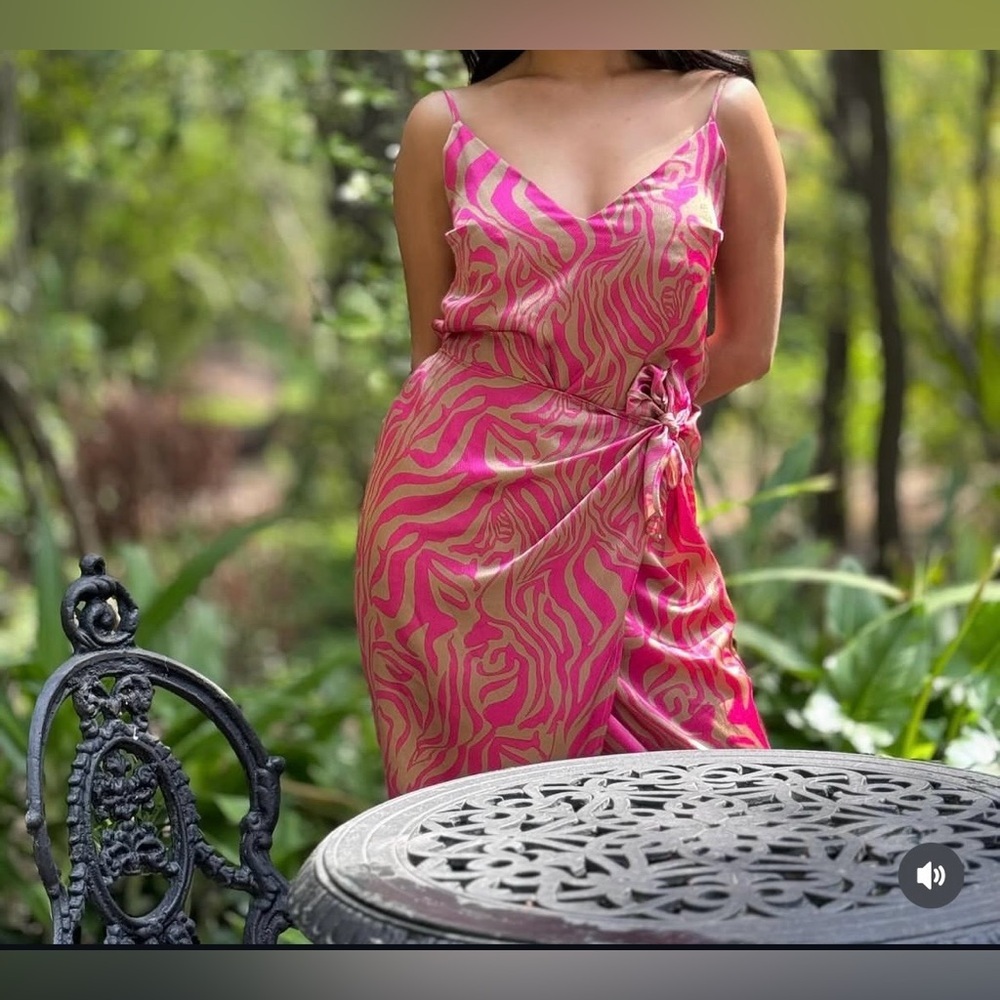 fab'rik Vibrant Pink and Tan Patterned Dress size M